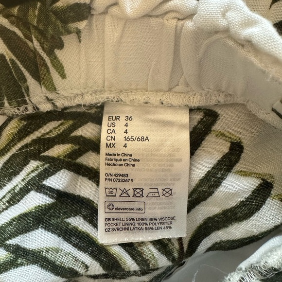 Women’s H&M palm print pleated linen blend belted shorts Size 4 - Picture 4 of 4